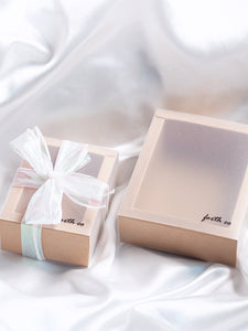 Add - on: Gift Box with card - forth co - 