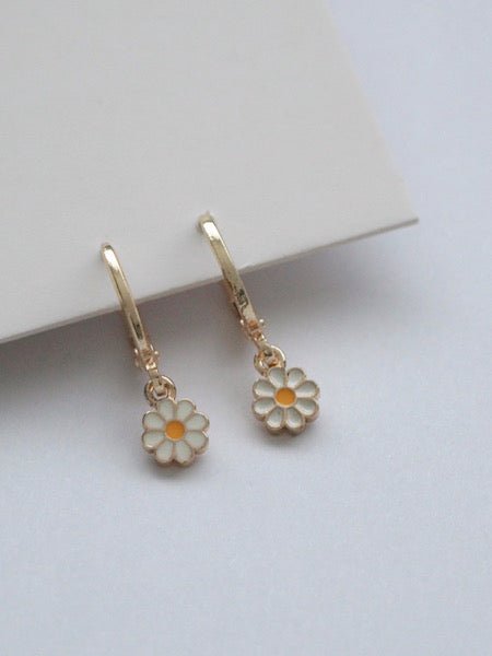 Daisy Huggies, 24k gold - plated - forth co - earrings